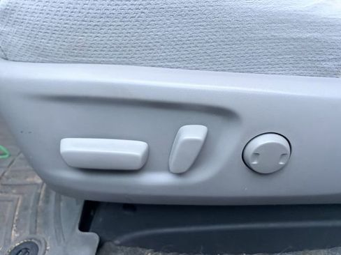 Used 2015 Toyota Sienna LE FWD image 6