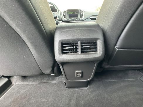 Used 2023 GMC Terrain SLE w/ Driver Convenience Package AWD/4WD image 21