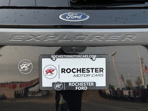 Certified 2023 Ford Explorer XLT w/ Equipment Group 202A AWD/4WD image 43