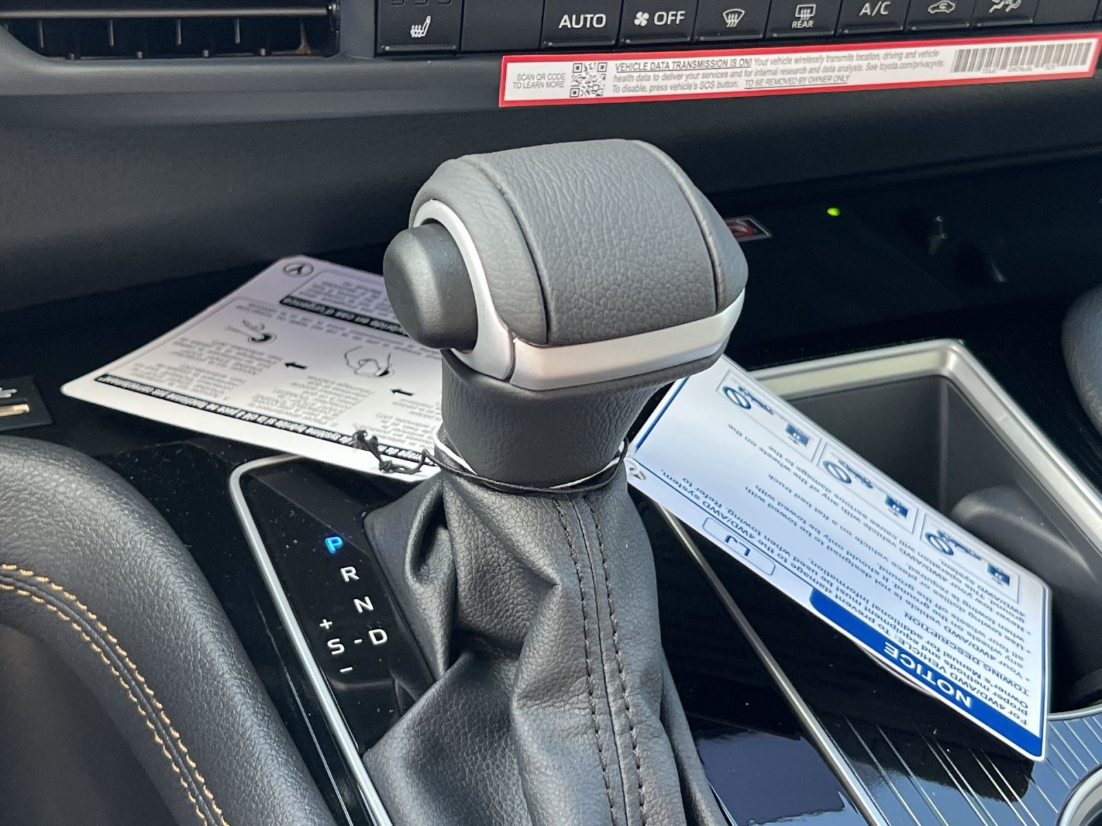 New 2026 Toyota Sienna XLE Woodland Edition AWD/4WD image 17