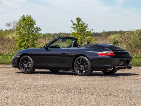 Used 2002 Porsche 911 Carrera image 3
