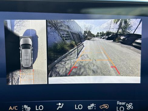 Used 2025 Buick Enclave Preferred image 25