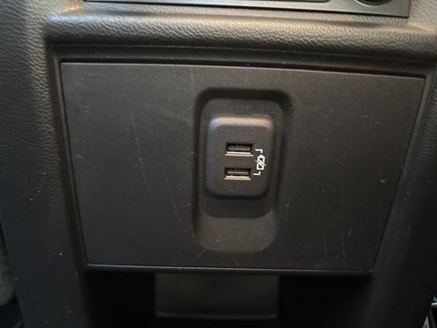 Used 2020 Chevrolet Traverse LT image 29