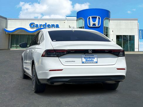 Certified 2023 Honda Accord EX image 5
