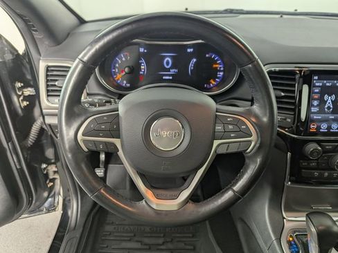 Used 2020 Jeep Grand Cherokee Altitude image 17