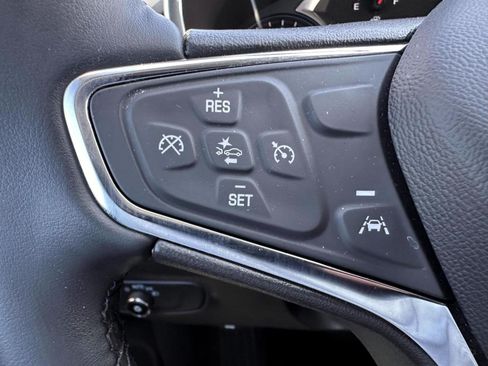 Used 2024 Chevrolet Equinox LT FWD image 16