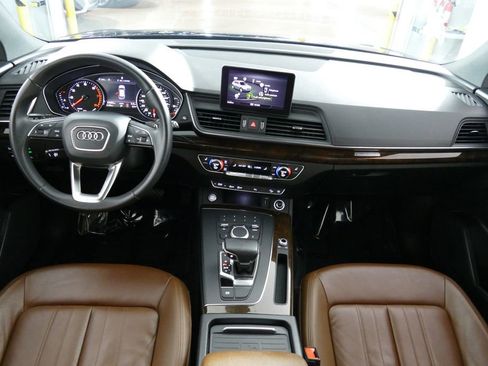 Used 2020 Audi Q5 2.0T Premium w/ Convenience Package AWD/4WD image 8