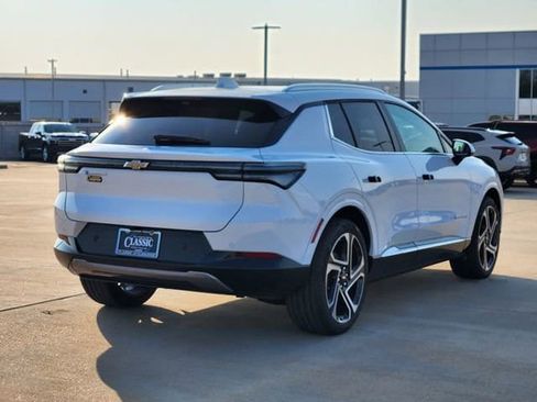 New 2026 Chevrolet Equinox EV LT w/ Convenience Package II image 13