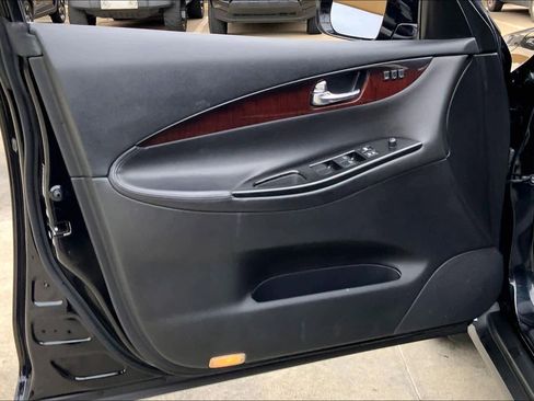 Used 2017 INFINITI QX50 Journey w/ Premium Package image 21