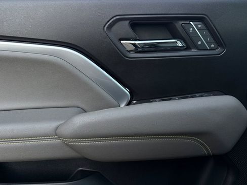 Certified 2024 Chevrolet Colorado ZR2 w/ ZR2 Bison Edition image 11