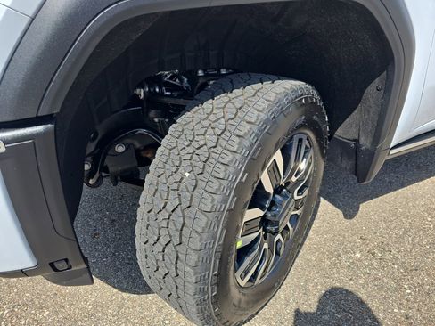 New 2026 GMC Sierra 2500 Denali Ultimate image 33