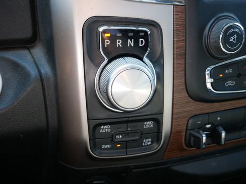 Used 2018 RAM 1500 Laramie w/ Convenience Group AWD/4WD image 27