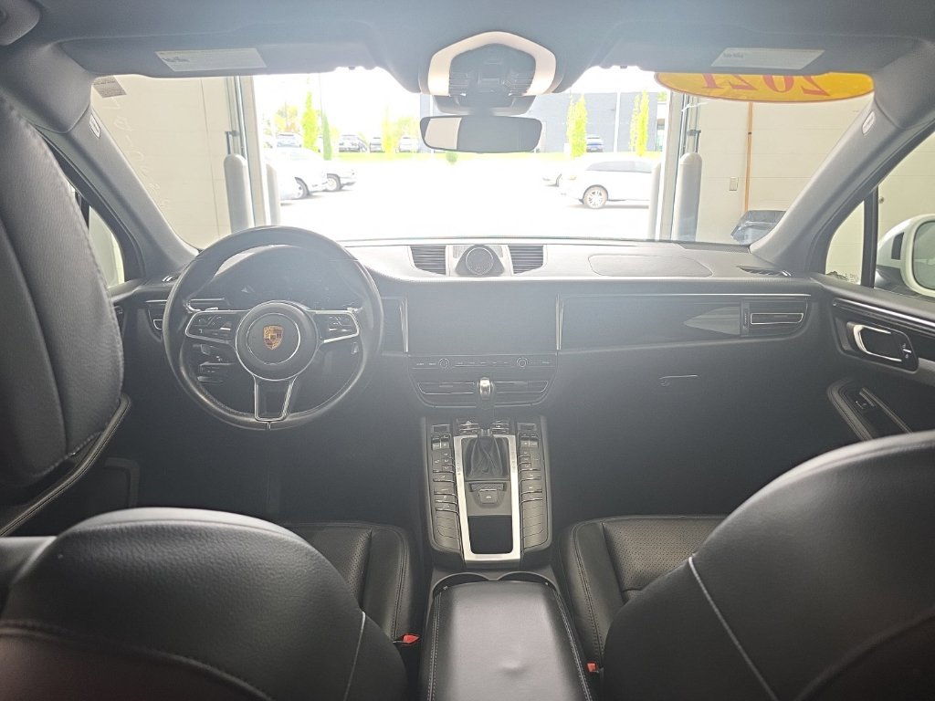 Used 2021 Porsche Macan AWD/4WD image 25