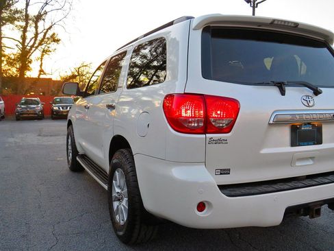 Used 2014 Toyota Sequoia Platinum image 42