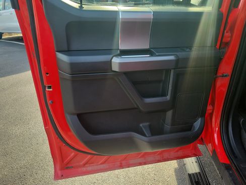 Used 2016 Ford F150 XLT w/ Equipment Group 302A Luxury image 14