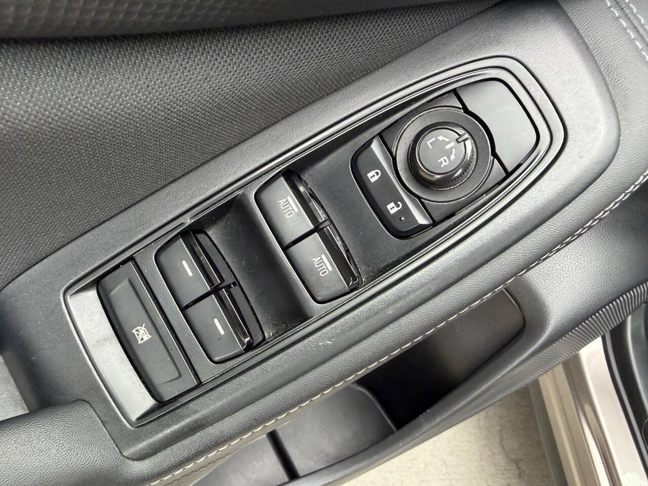 Used 2022 Subaru Forester Premium AWD/4WD image 16