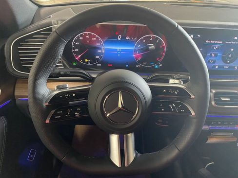 New 2025 Mercedes-Benz GLS 450 4MATIC image 8