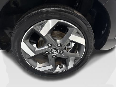 Used 2025 Hyundai Venue SEL FWD image 84