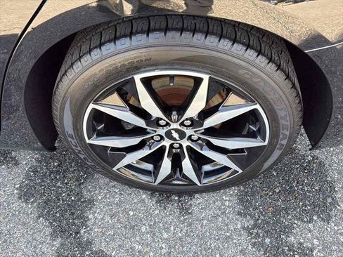 Used 2018 Chevrolet Malibu LT w/ Leather Package image 9