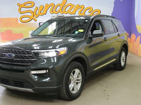 Used 2022 Ford Explorer XLT w/ Equipment Group 202A AWD/4WD image 7