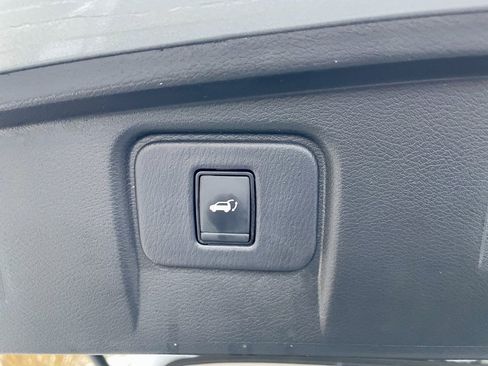 Used 2017 Nissan Murano Platinum w/ Platinum Technology Package image 10