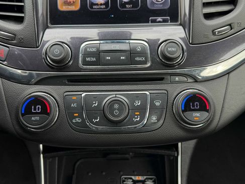 Used 2018 Chevrolet Impala Premier FWD image 28