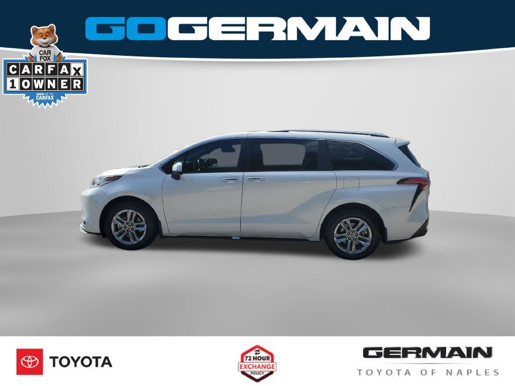 Used 2024 Toyota Sienna Limited FWD image 12