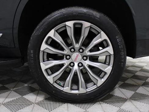 Used 2021 GMC Yukon Denali w/ LPO, Illumination Package AWD/4WD image 47