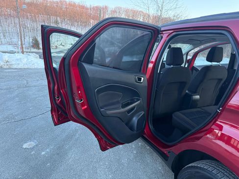 Used 2018 Ford EcoSport SE image 24