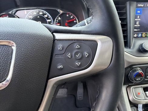 Used 2023 GMC Acadia Denali image 13