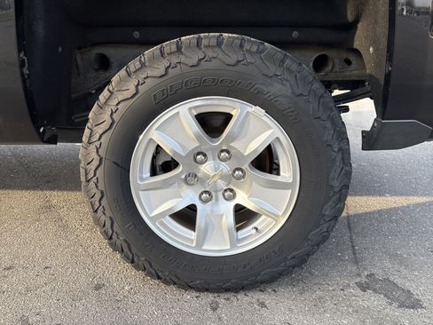 Used 2018 Chevrolet Silverado 1500 LT w/ All Star Edition image 13