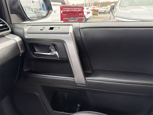 Used 2021 Toyota 4Runner SR5 Premium image 23