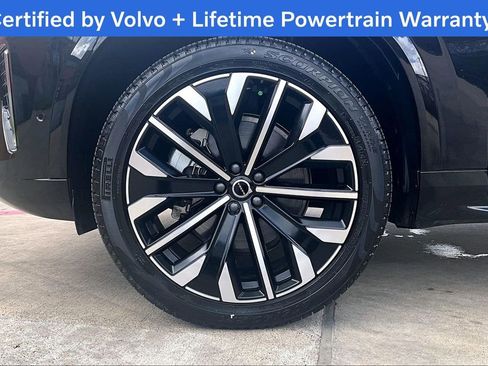 Certified 2025 Volvo XC90 B6 Plus image 12