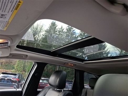 Used 2013 Jeep Grand Cherokee Limited image 16