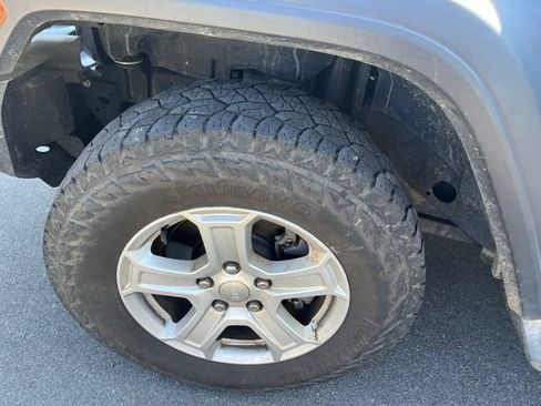 Used 2019 Jeep Wrangler Unlimited Sport S AWD/4WD image 12
