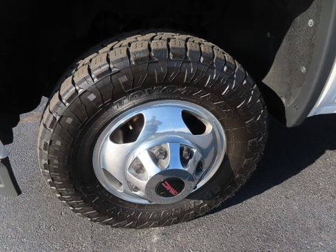 Used 2018 GMC Sierra 3500 Denali w/ Duramax Plus Package image 11