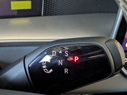 New 2026 Volkswagen Tiguan SE image 11