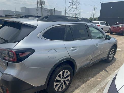 Used 2020 Subaru Outback Premium AWD/4WD image 4