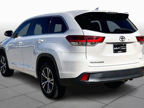 Used 2018 Toyota Highlander Plus image 11