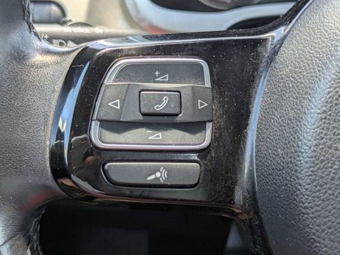 Used 2019 Volkswagen Beetle 2.0T S FWD image 20