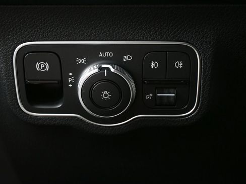 New 2026 Mercedes-Benz GLB 250 image 6