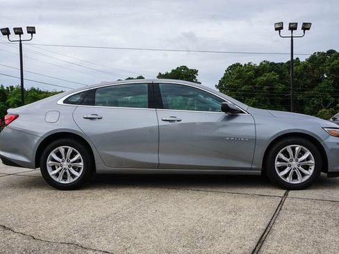 Used 2023 Chevrolet Malibu LT FWD image 3
