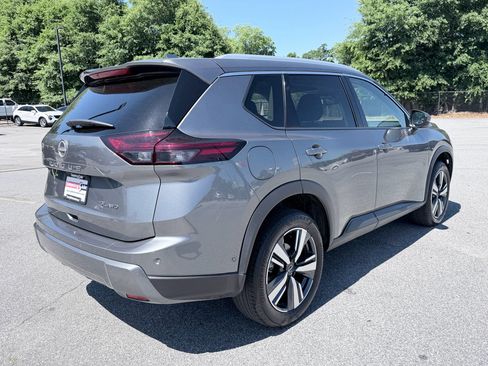 Used 2026 Nissan Rogue SL AWD/4WD image 7