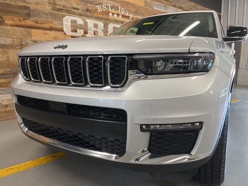 Used 2021 Jeep Grand Cherokee L Limited w/ Trailer Tow Group (B) AWD/4WD image 9