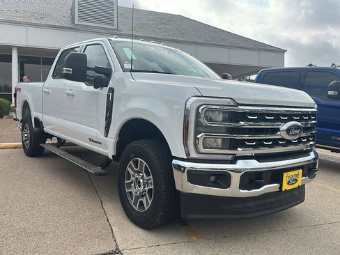 New 2026 Ford F250 Lariat AWD/4WD image 1