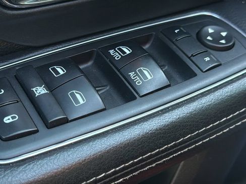 Used 2017 RAM 1500 Laramie AWD/4WD image 17
