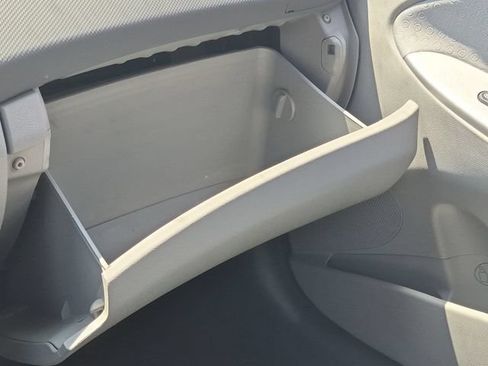 Used 2013 Hyundai Accent SE FWD image 16