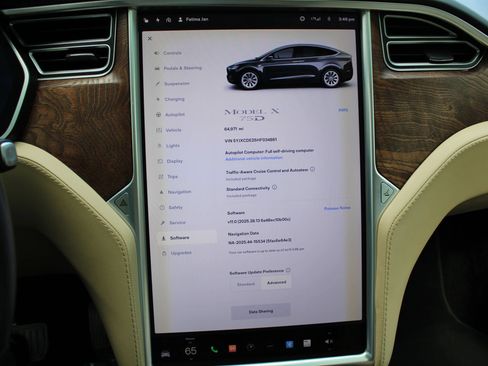 Used 2017 Tesla Model X 75D AWD/4WD image 16