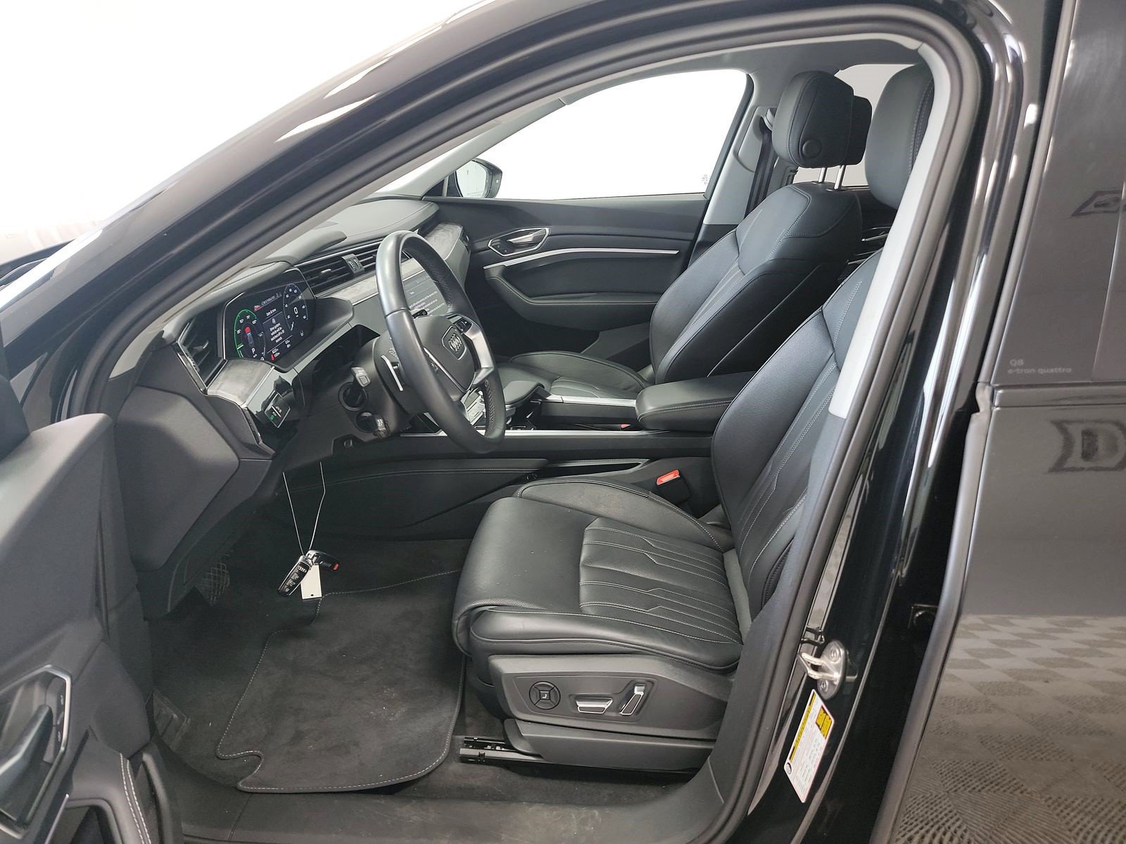 Used 2024 Audi Q8 e-tron Prestige w/ Prestige Package AWD/4WD image 7