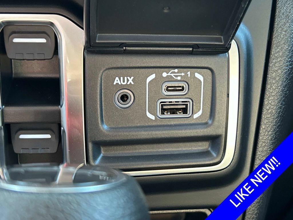 Certified 2025 Jeep Gladiator Sport AWD/4WD image 24